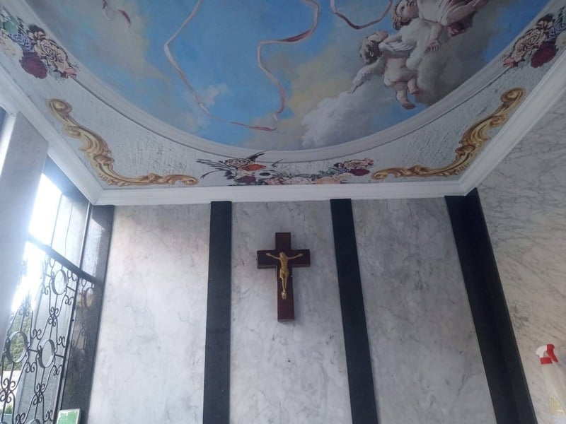Rivestimenti in Bardiglio anticato nella Chiesa di San Michele Arcangelo a Celle Ligure